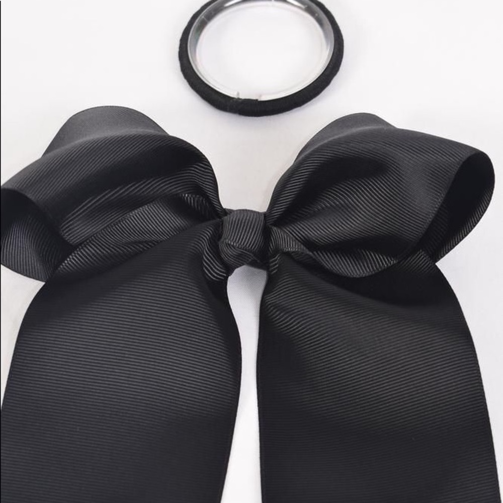 Bows - Picture 2 of 3